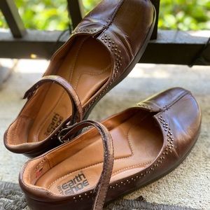 Earth Shoes - MaryJanes